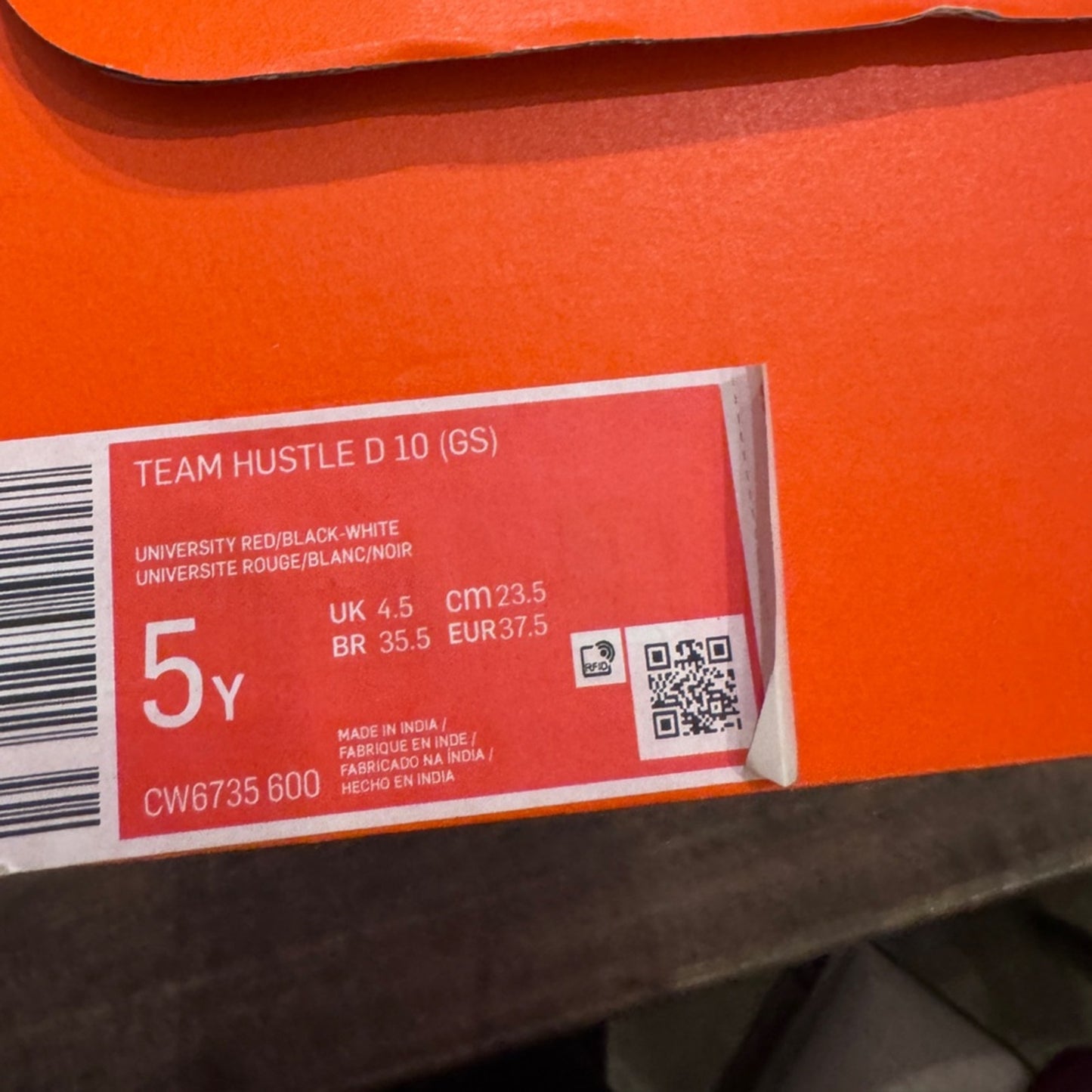 Nike Team Hustle Sneakers